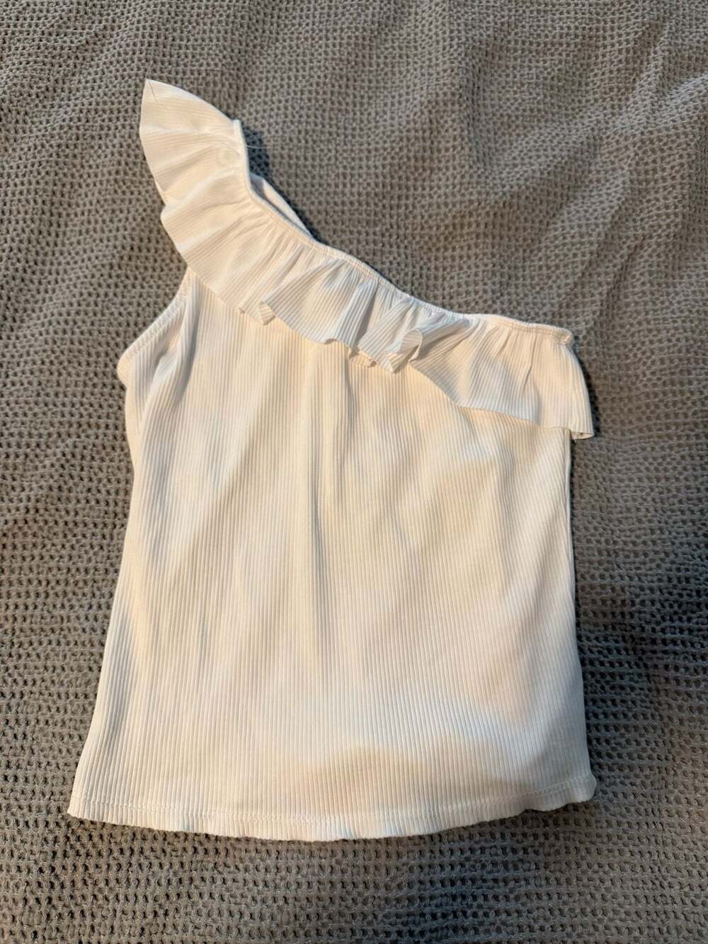 Jun & Ivy Women's White Ribbed One-Shoulder Ruffle Tank Top Size L Style 11695-F